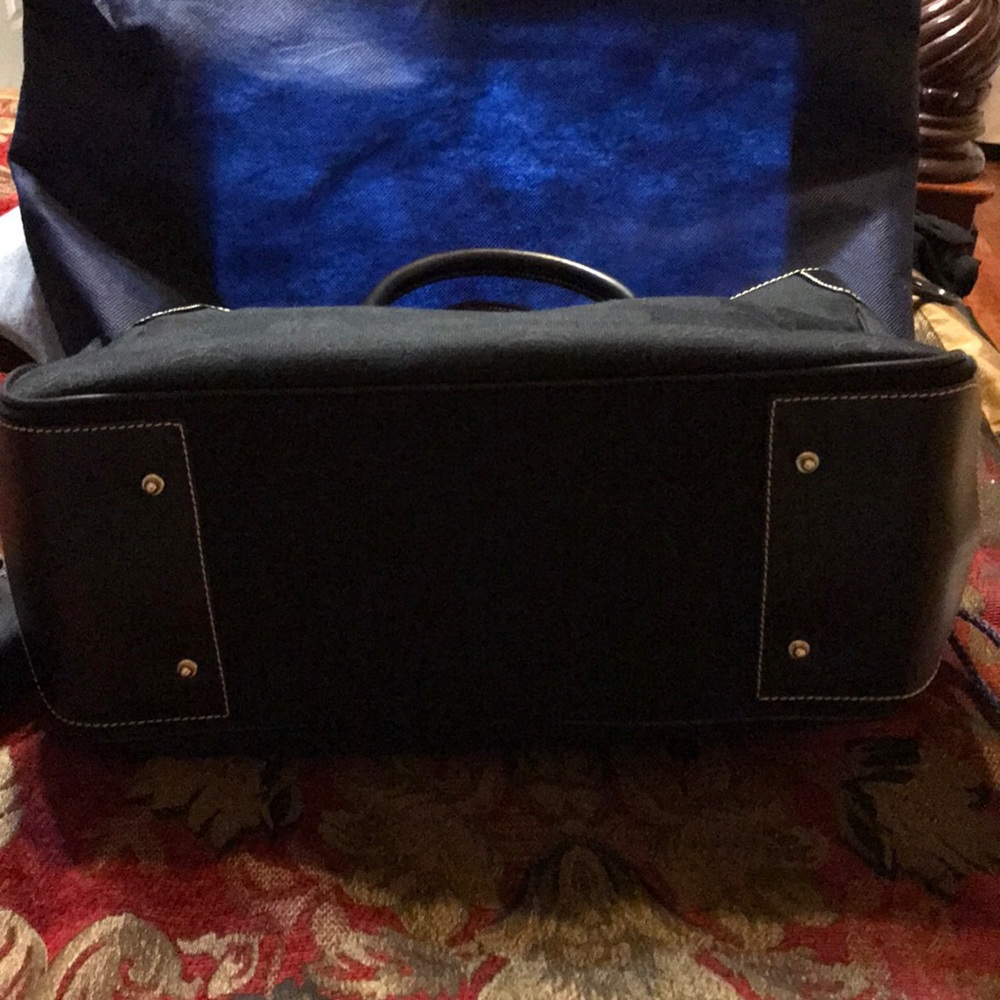 Handbag - Picture 3 of 5